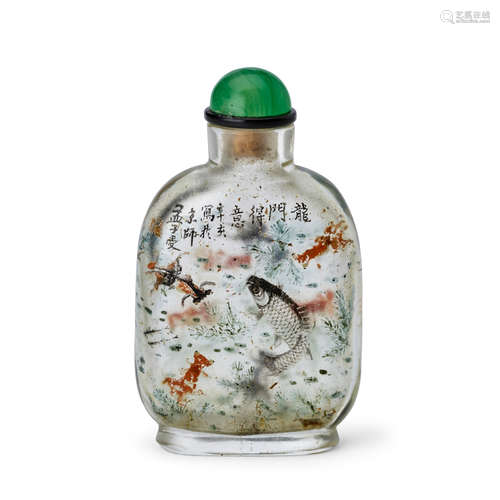 A MINIATURE INSIDE-PAINTED GLASS SNUFF BOTTLE