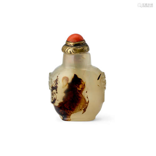 A RARE MINIATURE SHADOW AGATE SNUFF BOTTLE