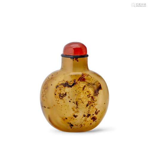 A DENDRITIC CHALCEDONY SNUFF BOTTLE