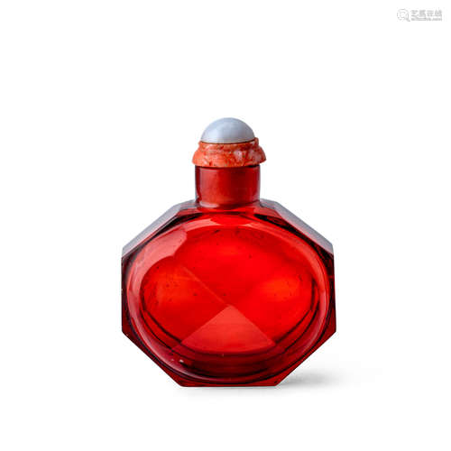 A SMALL RUBY-RED GLASS SNUFF BOTTLE