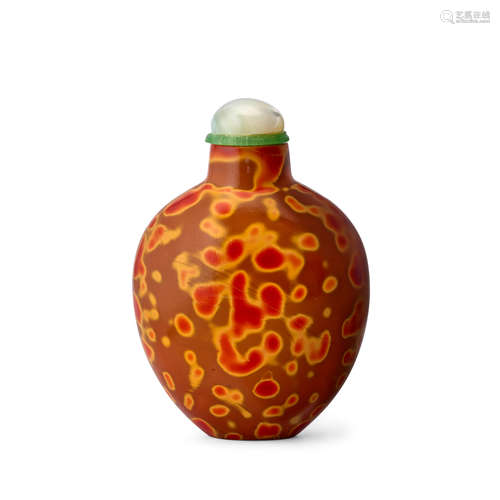 A RARE REALGAR GLASS SNUFF BOTTLE