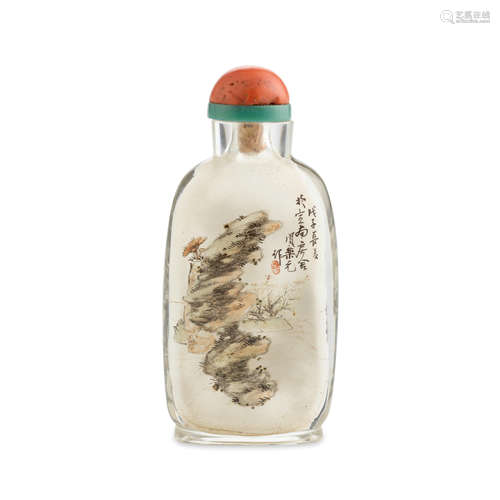 An inside-painted glass snuff bottle