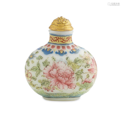 An Enameled opaque white glass Snuff Bottle