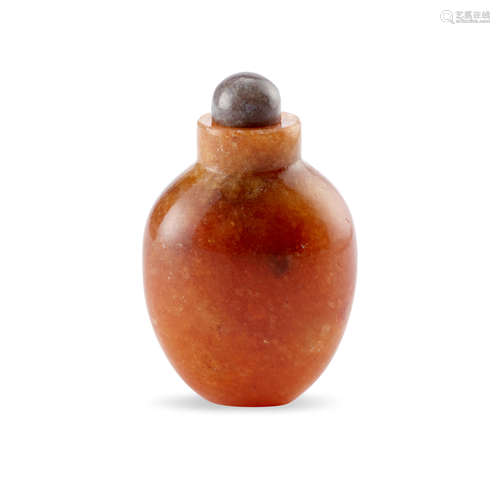 A russet-red quartzite snuff bottle