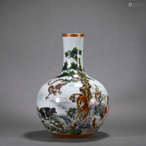 A famille-rose 'the twele Chinese zodiac signs' vase
