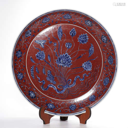 An underglaze-blue and copper-red dish