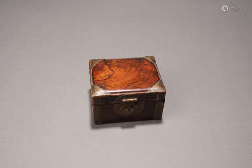 黃花梨木老包銅角盒