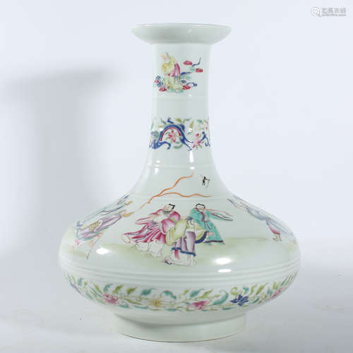 Qing Guangxu famille rose bottle