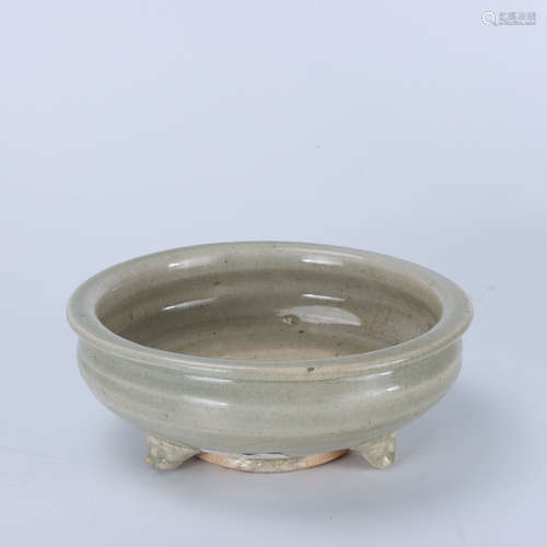 Yuan Dynasty Longquan Kiln Celadon Three-legged Furnace