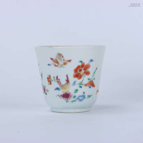 Qianlong famille rose cup with folded branches and flower pa...