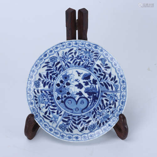 Guangxu blue and white travertine flower pattern plate