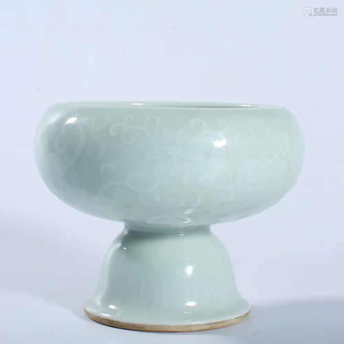 Qing Dynasty Qianlong Celadon Small Cup