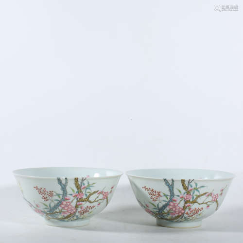 Pair of bowls of Yongzheng famille rose in Qing dynasty