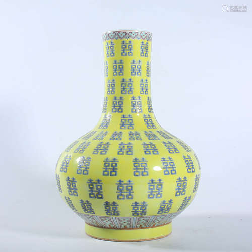 Qing tongzhi yellow-glazed famille rose celestial vase