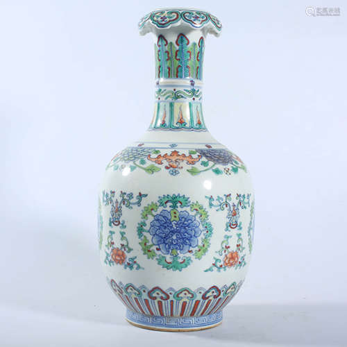 Qing Dynasty Qianlong Doucai Appreciation Vase