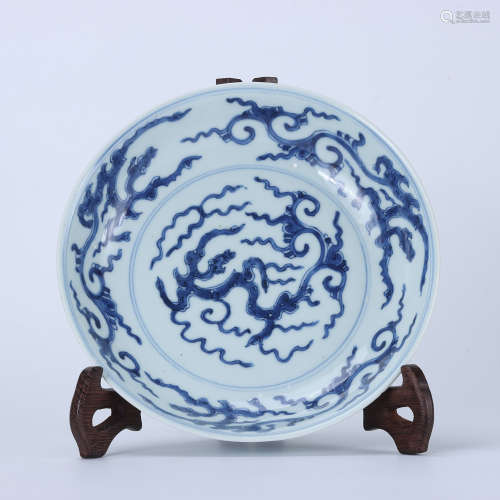 Yongzheng blue and white plate with Kuilong design