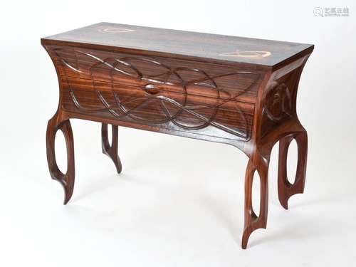 Vincent GONZALEZ (1928-2019) Commode en bois sculpté et marq...