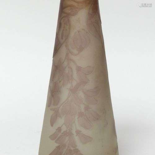 ETABLISSEMENTS GALLE (1904-1936) Vase conique à col ouvert à...