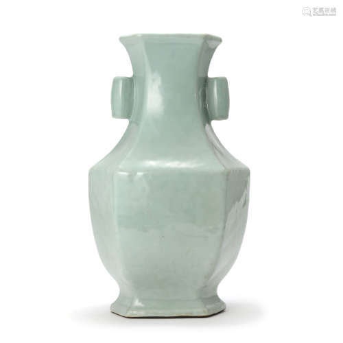 A Celadon Glazed Arrow Vase