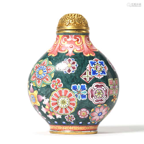 A Cloisonne Enamel Snuff Bottle