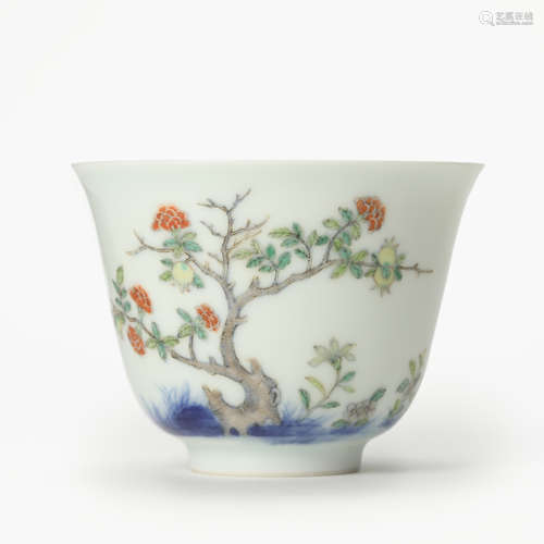 A Wucai Floral Cup