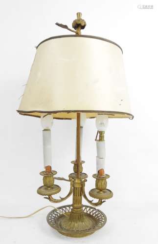 LAMPE BOUILLOTTE en bronze doré à trois bras de lumières de ...
