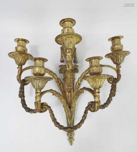 APPLIQUE en bronze doré à cinq lumières de style Louis XVI, ...