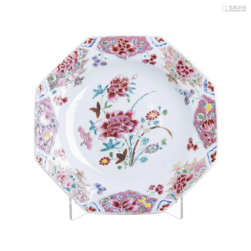 Chinese porcelain famille rose eight sided plate,