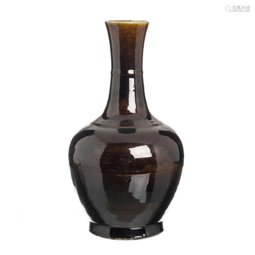 Chinese porcelain monochrome vase