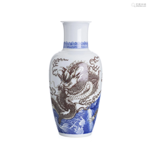 Chinese porcelain dragon vase