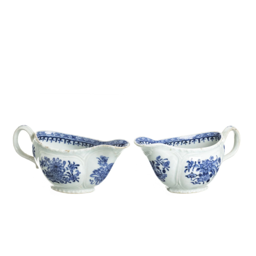 Pair of sauce boats in Chinese porcelain, Qianlong