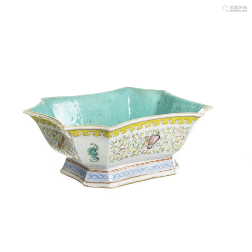 Chinese porcelain offerings bowl, Tongzhi