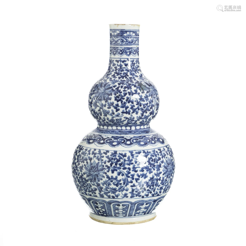 Chinese porcelain double gourd vase, Tongzhi