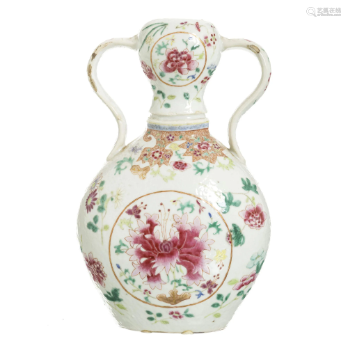 Chinese porcelain Famille Rose handled gourd vase,