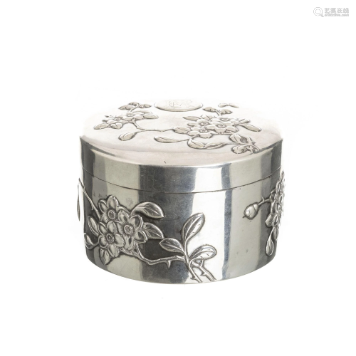 Chinese silver 'flowers' box