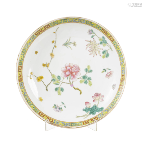 Chinese porcelain 'flowers' plate, Republic