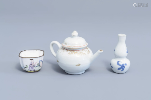 A Chinese gilt miniature teapot, a Canton enamel cup