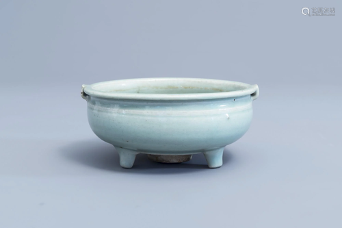 A Chinese tripod celadon incense burner, 19th C.