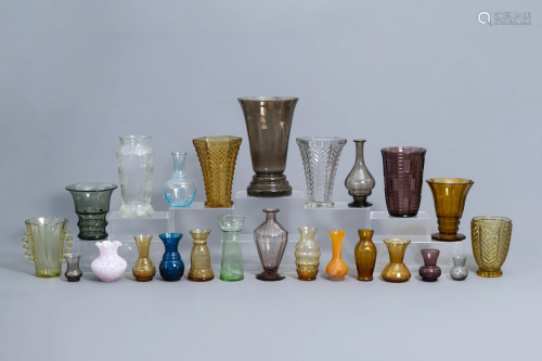 A collection of 30 glass vases, incl. Charles Graffart