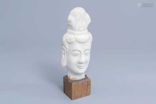 A Chinese white marble bust, 19th/20th C