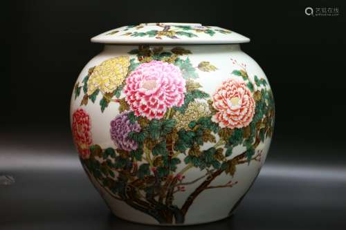 chinese famille rose porcelain tea can