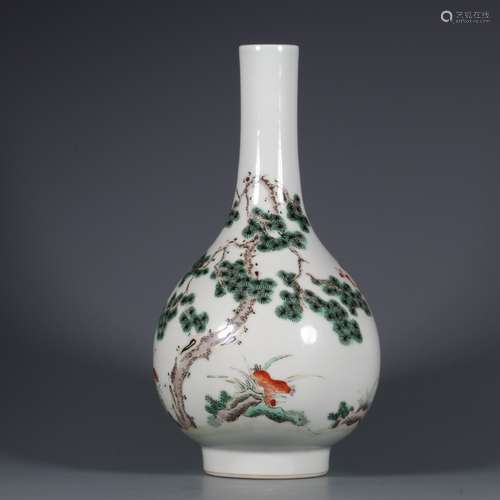 chinese wucai porcelain bottle vase