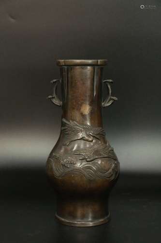 Chinese bronze vase