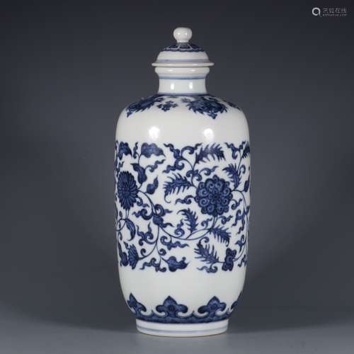 chinese blue and white porcelain jar