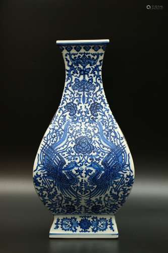 chinese blue and white porcelain vase