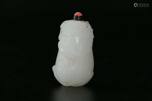 chinese jade snuff bottle