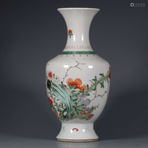 chinese wucai porcelain vase