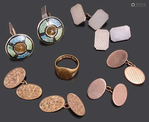 An 18ct gold signet ring and various gold and silver cufflin...