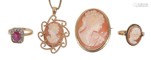 A gold cased cameo brooch/pendant and others