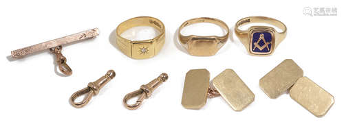 A small collection of Gentlemen's gold jewellery